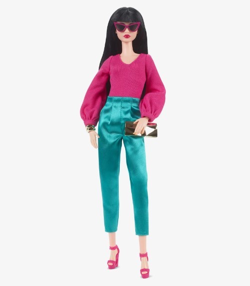 2023 Barbie Looks Doll With Mix-and-Match Fashions
