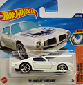 Hot Wheels Pontiac Firebird '73 (JBB41) - Muscle Mania 8/10, color blanco con diseño de capó Firebird, escala 1:64